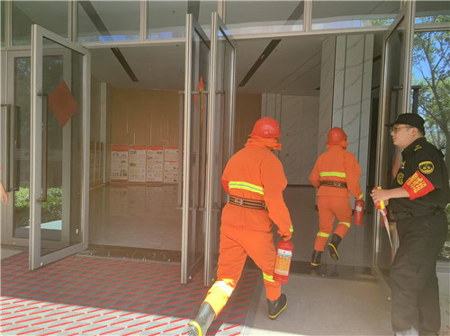 酷熱“烤”驗下，企福物業為園區安全“降溫”